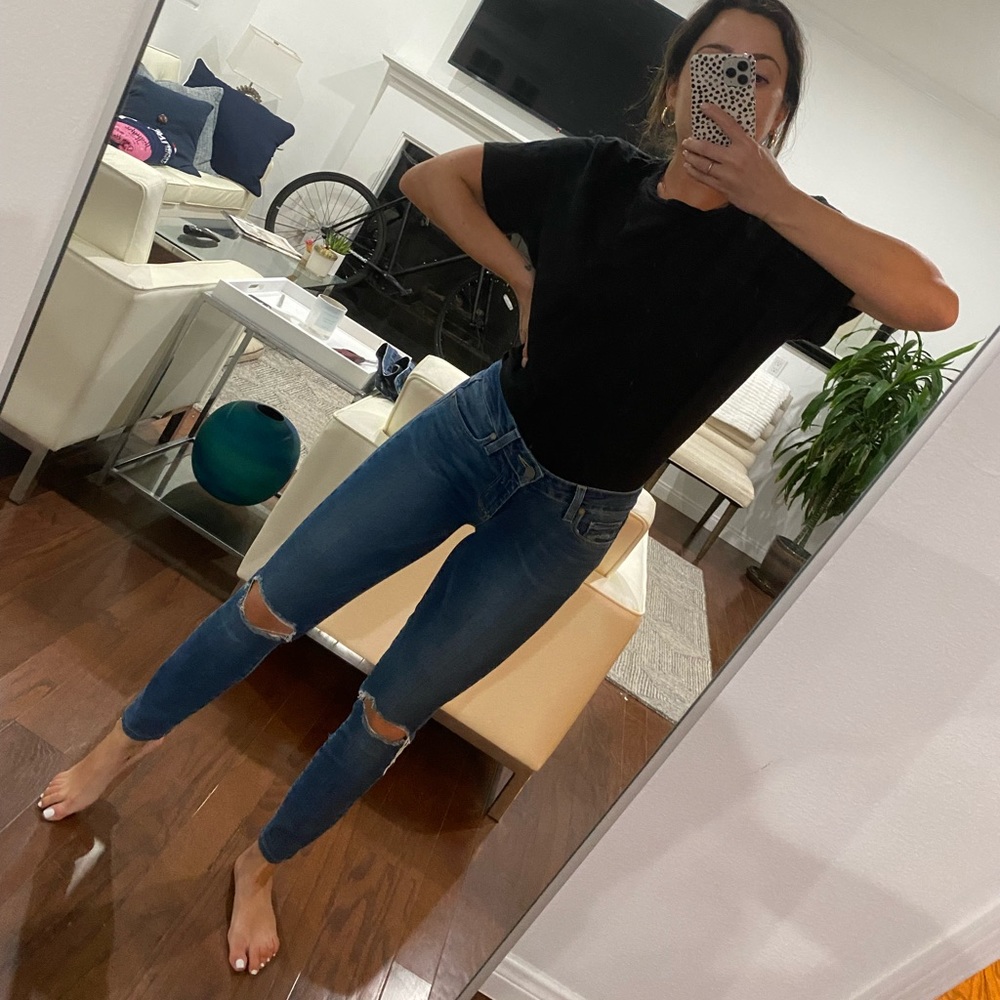 PAIGE denim Verdugo ankle medium wash distressed mid-rise. Size 25